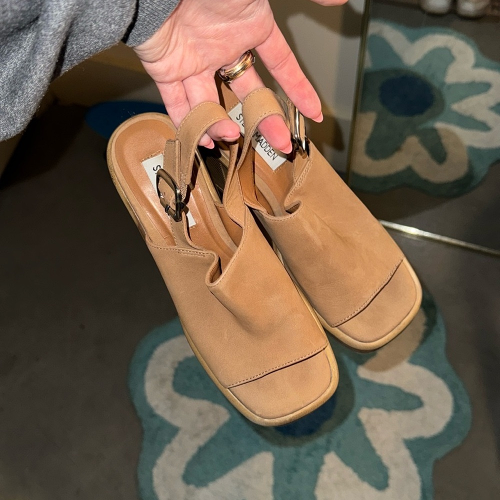 Steve Madden Tan Clog Heels
